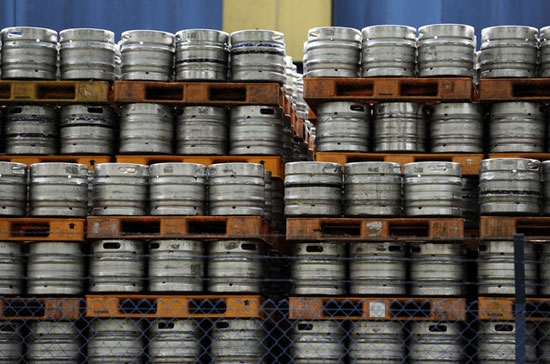 Việc thu mua thành công APB của Heineken được các chuyên gia thị trường đánh giá là một bước đi khôn ngoan, hướng tới làm chủ thị trường châu Á - Ảnh: BLB.