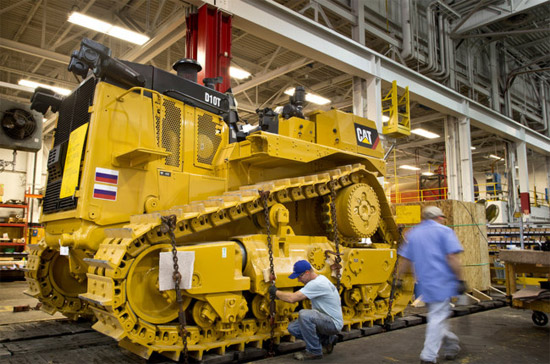 Bên trong một nhà máy của Caterpillar. Trong 5 năm qua, doanh thu xuất khẩu máy móc của công ty Mỹ này sang Nga đã đạt 2 tỷ USD - Ảnh: New York Times.