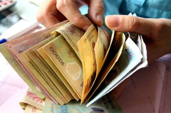 Xem ra hiện trạng thanh khoản được xem là “khó khăn” của hệ thống ngân hàng đang khiến cho cơ chế giảm lãi suất trở nên không còn tương xứng với ý nghĩa phải có của nó.