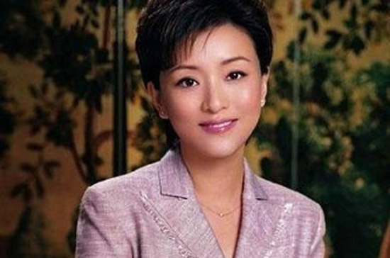 Yang Lan - người được xem là sự pha trộn giữa minh tinh Audrey Hepburn và “nữ hoàng” talk-show Mỹ Oprah Winfrey.