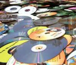 Việt Nam đang có nhiều nỗ lực chống nạn vi phạm bản quyền phần mềm trong thời gian gần đây.