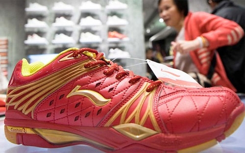 Tên thương hiệu Li Ning được đặt theo tên của một trong những vận động viên nổi tiếng nhất Trung Quốc - Ảnh: Financial Times/Bloomberg.<br>