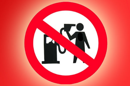 Giá xăng dầu tăng cao là một trong những nguyên nhân chủ đạo của tình hình lạm phát hiện nay.