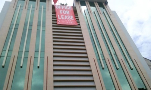 Kinh tế khó khăn, văn phòng “xịn” vẫn đắt hàng cho thuê
