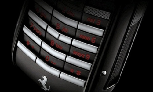 Nokia bán tháo Vertu vì túng... tiền?