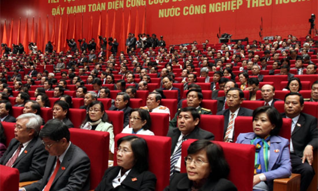 Chiều 14/1, Đại hội vẫn tiếp tục thảo luận tại hội trường về dự thảo các văn kiện - Ảnh: LQP.