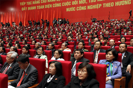 Chiều 14/1, Đại hội vẫn tiếp tục thảo luận tại hội trường về dự thảo các văn kiện - Ảnh: LQP.