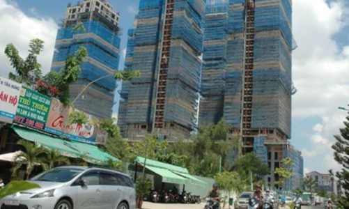 Bất động sản Tp.HCM: Xoay mọi bề vẫn khó
