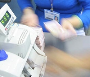 Hạn mức 30% tăng trưởng tín dụng có công bằng giữa các ngân hàng?
