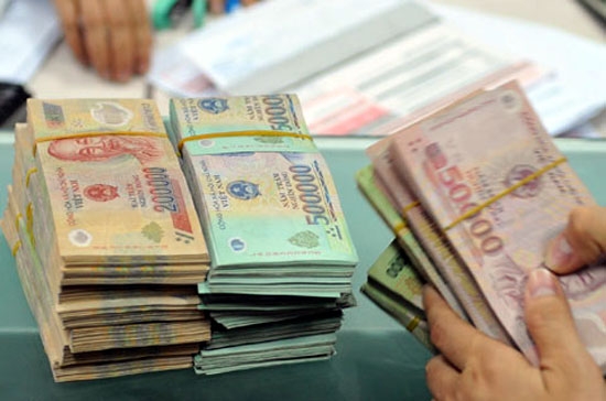 Từ ngày 1/5/2012, mức lương tối thiểu chung tăng 220.000 đồng/tháng so với mức lương cơ bản hiện tại.