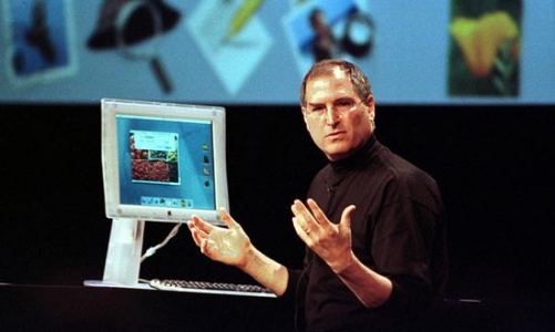Steve Jobs từng luống cuống vì Apple quá nhiều tiền