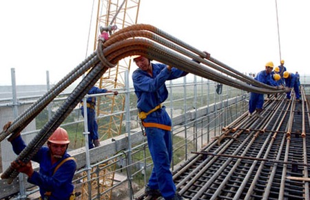 Với kết quả của nền kinh tế trong 6 tháng đầu năm, ADB dự báo tăng trưởng GDP năm 2012 được điều chỉnh giảm xuống còn 5,1%, từ mức dự báo 5,7% đưa ra hồi tháng 4/2012.