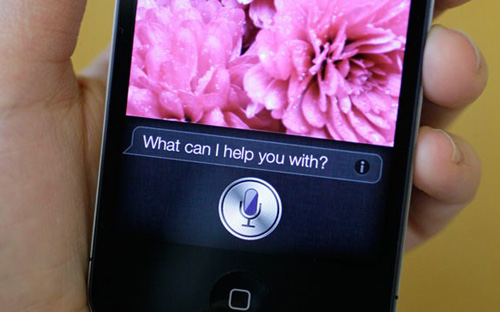 <p>Những đoạn quảng cáo với nội dung “quá lời” về chức năng của Siri trên iPhone 
4S lại tiếp tục là lý do của một vụ kiện khác nhằm vào Apple.</p>
