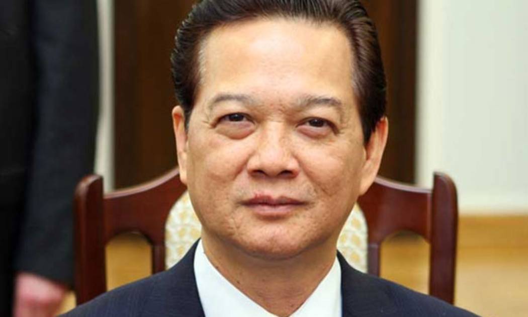 Ông Nguyễn Tấn Dũng năm nay 62 tuổi, quê ở thành phố Cà Mau (tỉnh Cà Mau), là cử nhân luật, đại biểu Quốc hội liên tục trong các khóa 10, 11, 12 và 13.