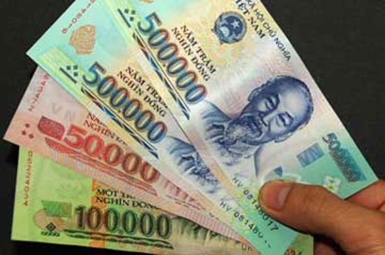  Thực tế cho thấy, dù được làm giả tinh vi ở mức độ nào thì tiền giả vẫn luôn có những đặc điểm khác với tiền thật.