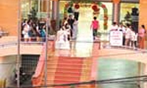 Lãng phí ghê gớm nhà đất công