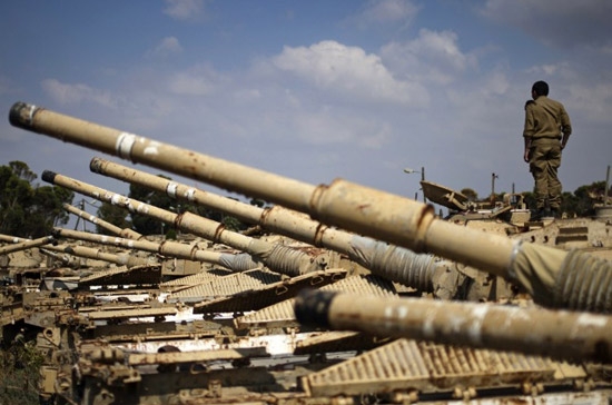 Hàng năm nước Mỹ ước chi hơn 50 tỷ USD cho các hoạt động viện trợ quân sự và kinh tế ở nước ngoài - Ảnh: IBTimes.