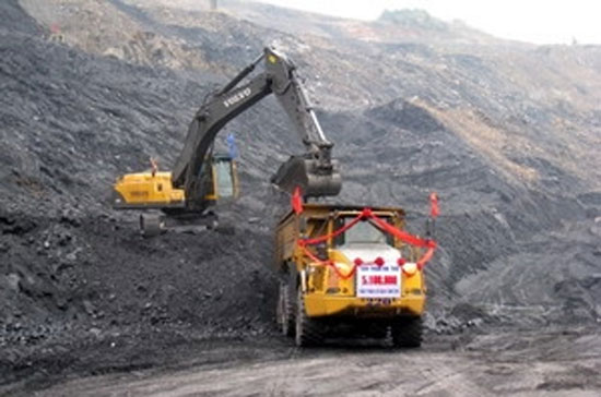  Dự kiến số lượng than nhập khẩu từ nay đến năm 2012 khoảng 10 triệu tấn/năm và sẽ tăng dần từng năm.