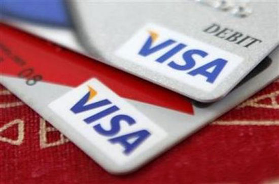 Số lượng thanh toán bằng thẻ đang tăng lên - Ảnh: Reuters.