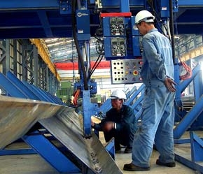 Thu hút FDI vào Việt Nam trong năm nay có thể sẽ sớm hoàn thành mục tiêu là 12 tỷ USD và hướng tới con số 13,5 tỷ USD - Ảnh: Việt Tuấn.