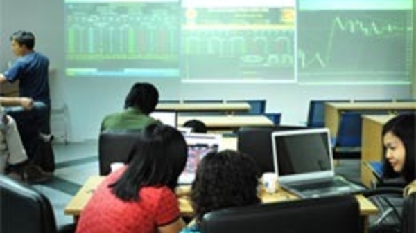 Yêu cầu xây dựng kế hoạch đóng cửa sàn vàng