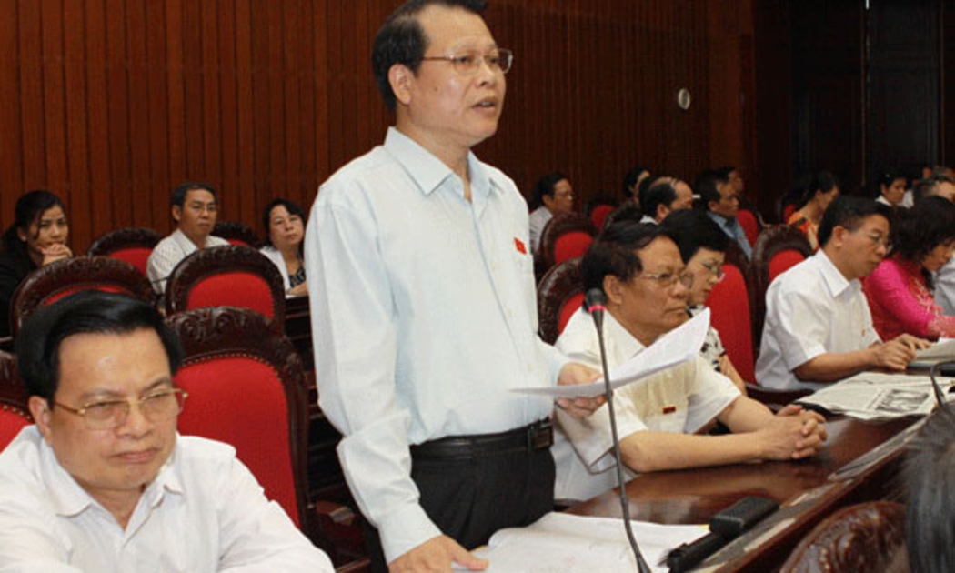 Bộ trưởng Vũ Văn Ninh trong vị trí đại biểu Vũ Văn Ninh tại nghị trường..
