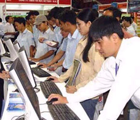 Sự mất cân đối trong thị trường lao động chỉ là “chóp” của “tảng băng ngầm”.