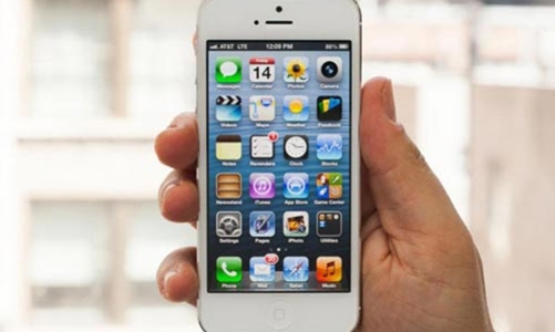 Triển vọng tiêu thụ iPhone, iPad làm nhà đầu tư lo lắng