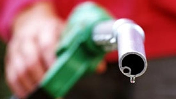 Hy Lạp, Trung Đông khiến giá dầu giảm nhanh