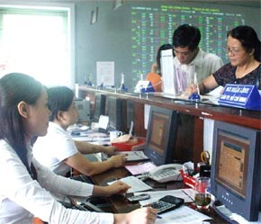 Sàn Tp.HCM đã tăng điểm trở lại nhưng nhiều cổ phiếu chủ chốt vẫn đang ngoài cuộc.