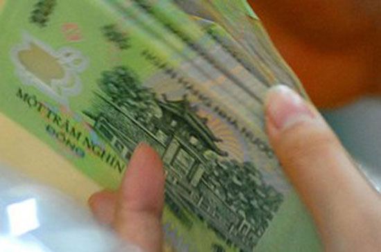 Rất nhiều câu hỏi đặt ra xung quanh câu chuyện lãi suất cho vay ngất ngưởng trên thị trường 1 đã hai tuần nay.