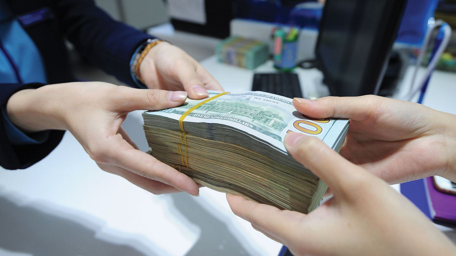 Sau đợt biến động mạnh cuối 2016, suốt cả năm 2017 tỷ giá USD/VND trên thị trường tự do gần như lặng sóng.