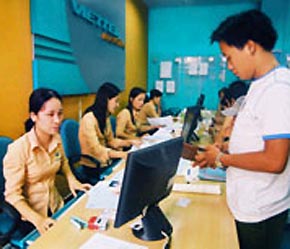 Theo chương trình này, tất cả các khách hàng lắp đặt mới ADSL trên địa bàn Hà Nội đều được miễn phí lắp đặt và tặng modem ADSL trị giá 600.000 đồng.