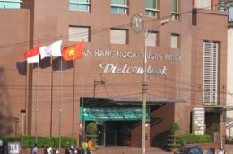 Hội đồng Quản trị VCB công bố tờ trình phương án phát hành thêm cổ phiếu để tăng vốn điều lệ từ hơn 12.100 tỷ đồng lên hơn 17.587 tỷ đồng, trình đại hội thông qua ngày 19/4 tới.