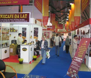 Một góc của Triển lãm hàng xuất khẩu Việt Nam tại Liên bang Nga 2009.