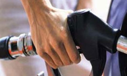 “Chưa tăng giá xăng dầu, dùng quỹ bình ổn”