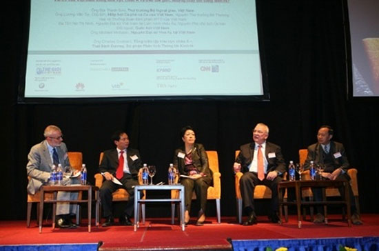 Một phiên thảo luận tại hội nghị quốc tế về kinh tế đối ngoại lần thứ 3 - Ảnh: Petrotimes.