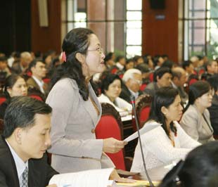 Phần chất vấn và trả lời chất vấn đã có bước cải tiến theo hướng chỉ tập trung vào một số nhóm vấn đề nổi cộm.