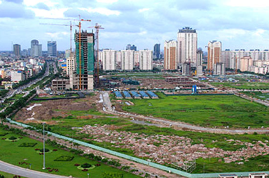 Công tác thu hồi đất, giải phóng mặt bằng để bàn giao đất cho nhà đầu tư vẫn là khó khăn rất lớn.