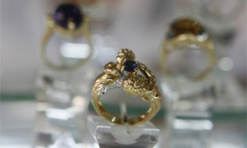 Giá vàng, giá dầu lao dốc mạnh, USD phục hồi