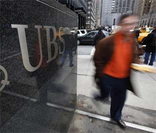 Vụ bê bối thuế má ở UBS đã tạo ra những mối đe dọa sâu sắc đối hoạt động nhà băng - lĩnh vực đóng một vai trò chính đưa Thụy Sỹ vào hàng những quốc gia giàu nhất thế giới - Ảnh: Reuters.