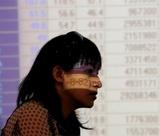 Thị trường đang chờ đợi những kết quả kinh tế vĩ mô của tháng 2 dự kiến công bố cuối tuần này - Ảnh: AFP.