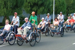 Trong tháng 11/2009, khách quốc tế tới Việt Nam đã tăng 70,2% so với tháng trước đó, khi đạt gần 388 ngàn lượt.