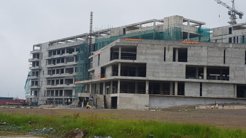 Do những quy định chồng chéo, rườm rà về thủ tục giải ngân đã khiến dự án Bệnh viện Bạch Mai và Việt Đức cơ sở 2 phải "đắp chiếu" 18 tháng nay.
