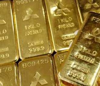 So với giá vàng trên thế giới, giá vàng tại Việt Nam vẫn chưa theo sát với giá trên thị trường thế giới.