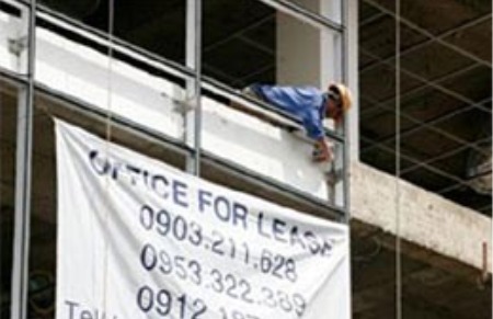 Nhiều doanh nghiệp đang nhìn thấy tiềm năng của mảng cho thuê ở khu vực phía Tây sau nhiều năm chỉ tính chuyện phân lô bán nền. 