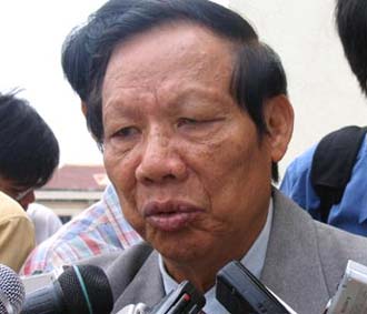 Ông Ngọ trong một lần trả lời phỏng vấn báo giới năm 2006, trong vai trò là Trưởng ban Chỉ huy Phòng chống lụt bão Trung ương - Ảnh: VNN.