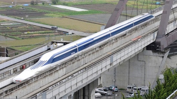 Đường sắt cao tốc: Cơ hội hay gánh nặng của tương lai?