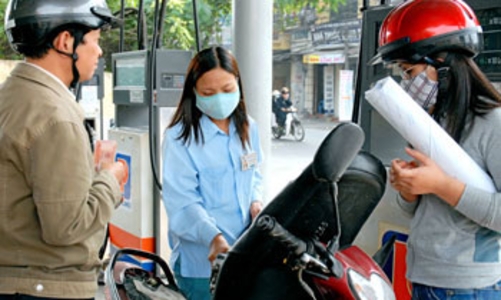 Xăng, dầu tăng giá 300 - 450 đồng/lít