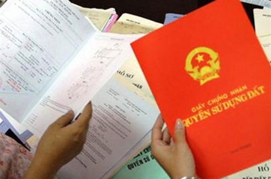 Việc cấp giấy chứng nhận quyền sử dụng đất hiện quá chậm so với mục tiêu đề ra.